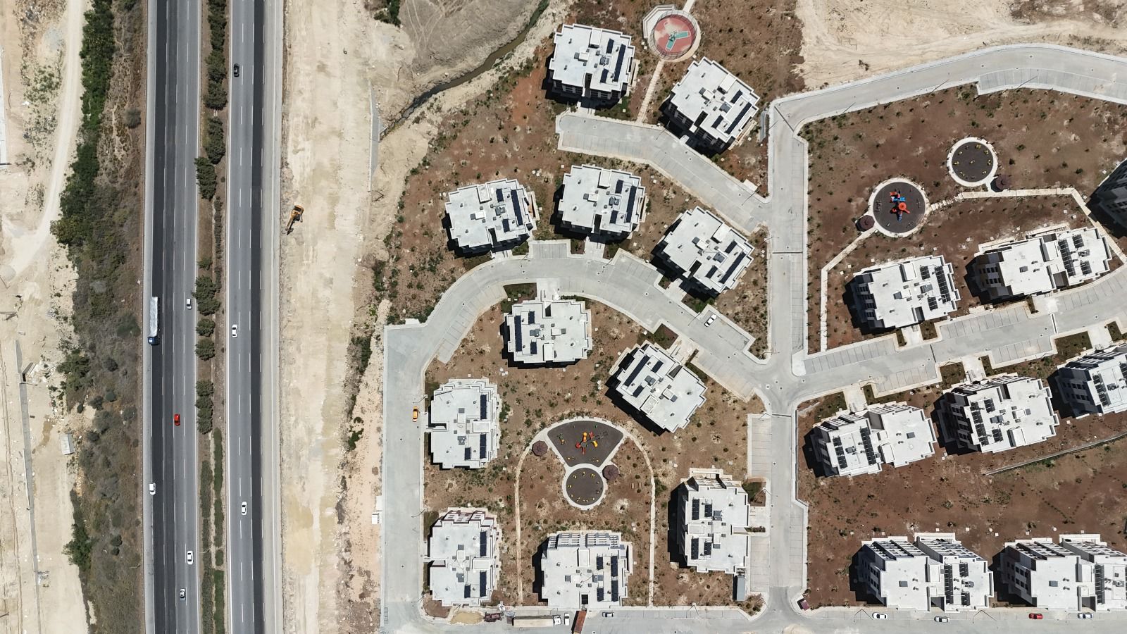Kilitli Parke Yol ve Otopark Alanları